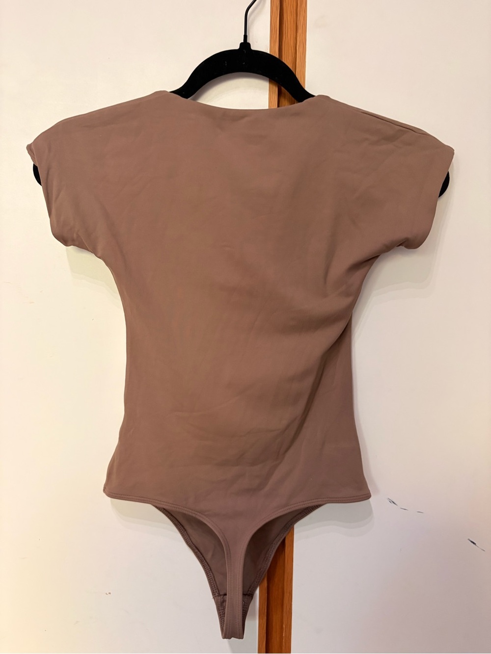 Aritzia Original Contour Manner Squareneck Bodysuit - Picture 4 of 5